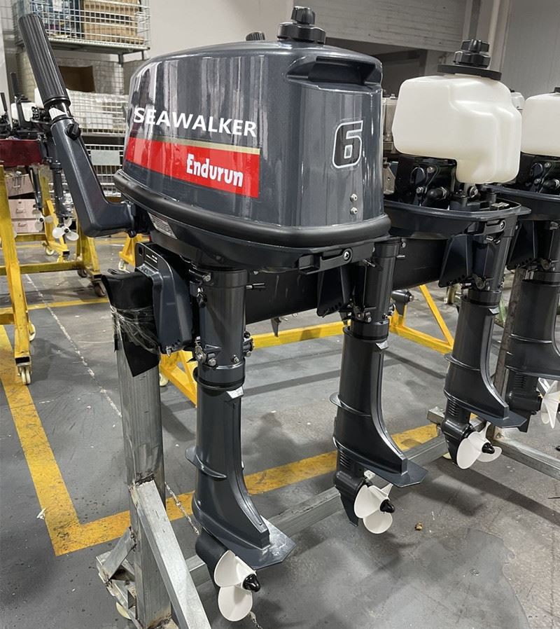 Какво е предимството на 2-тактовите извънбордови двигатели